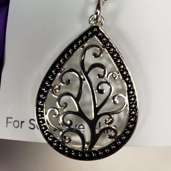 Polished Silver tone & Black Filigree Pendant Necklace, with Matching Earring - Picture 7 of 7